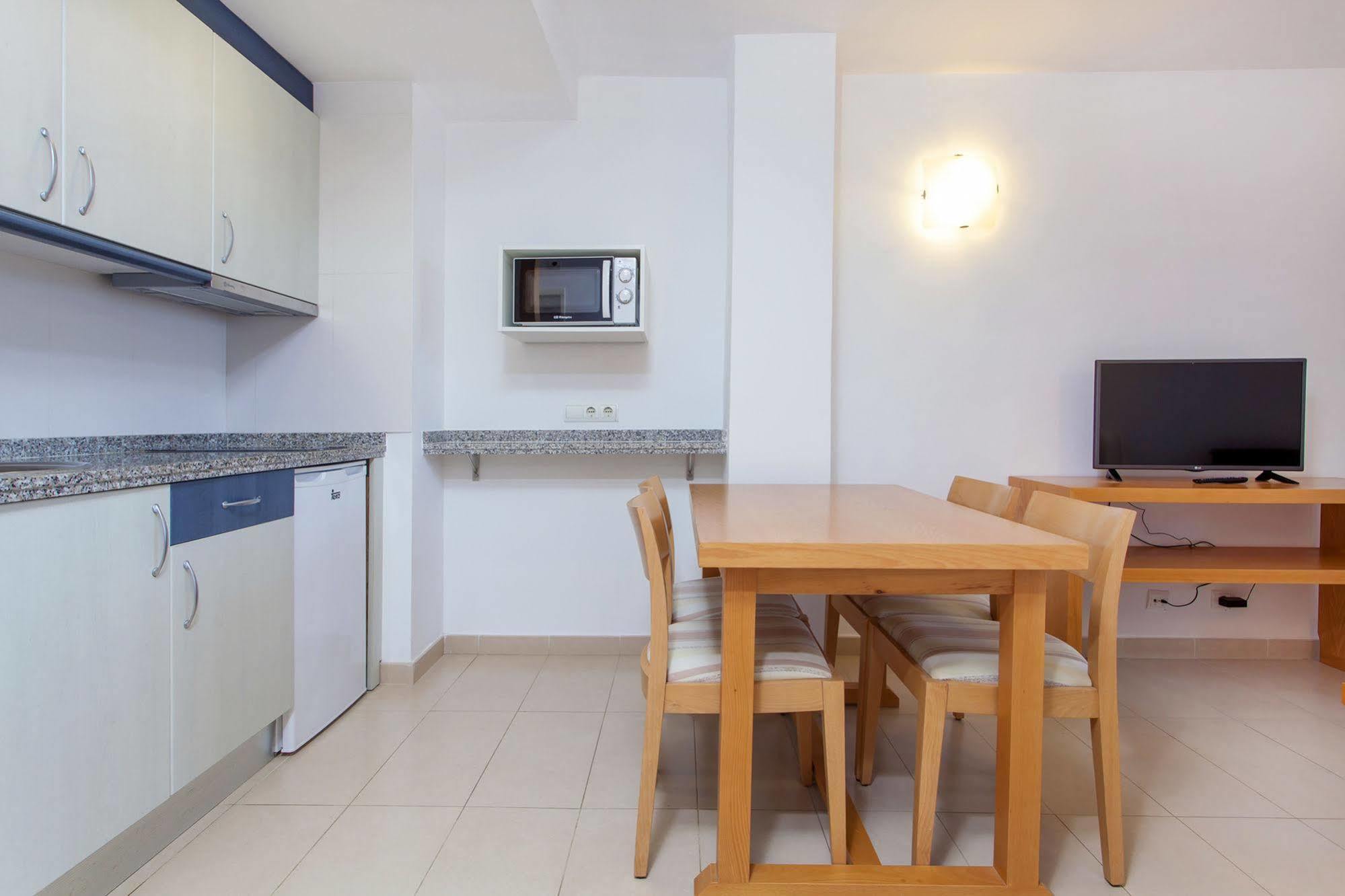 Apartamentos Mar Y Playa Ибиса Екстериор снимка